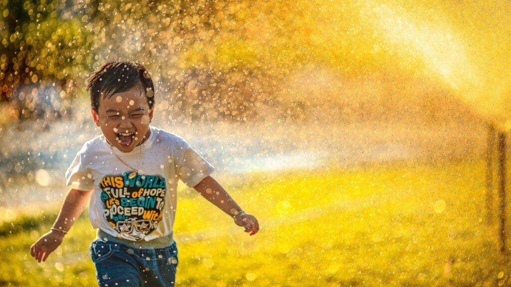 「外遊びの魔法」──小さな冒険が子どもの心を守る理由＜漢方,鍼灸,接骨,妊活,不妊,男性不妊,不育,メンタル不調,うつ,不眠,不安,腎不全,腎機能低下,アトピー,肌トラブル＞