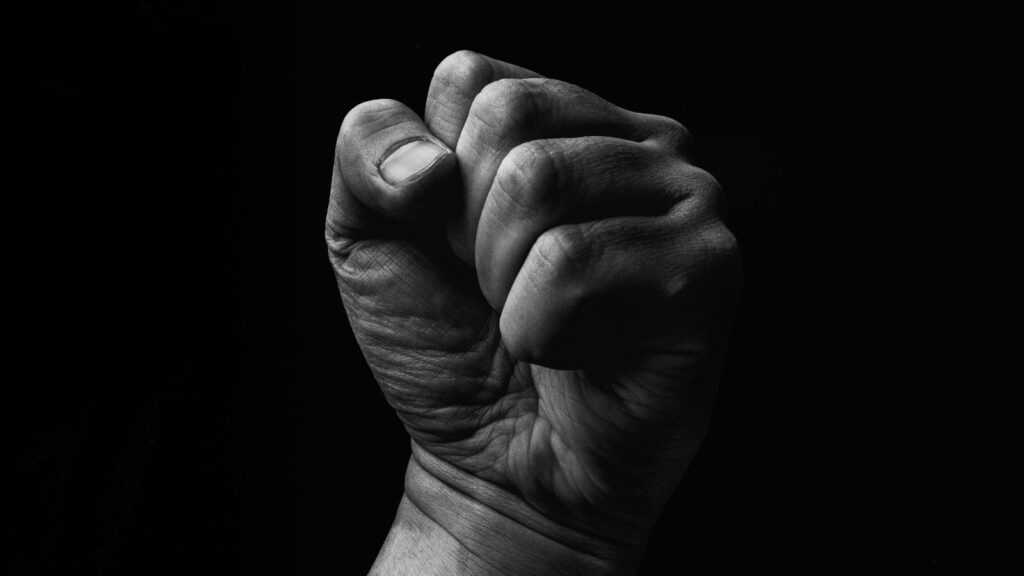 握りしめる<漢方,鍼灸,接骨,妊活,不妊,男性不妊,不育,メンタル不調,うつ,不眠,不安,腎不全,腎機能低下,アトピー,肌トラブル>